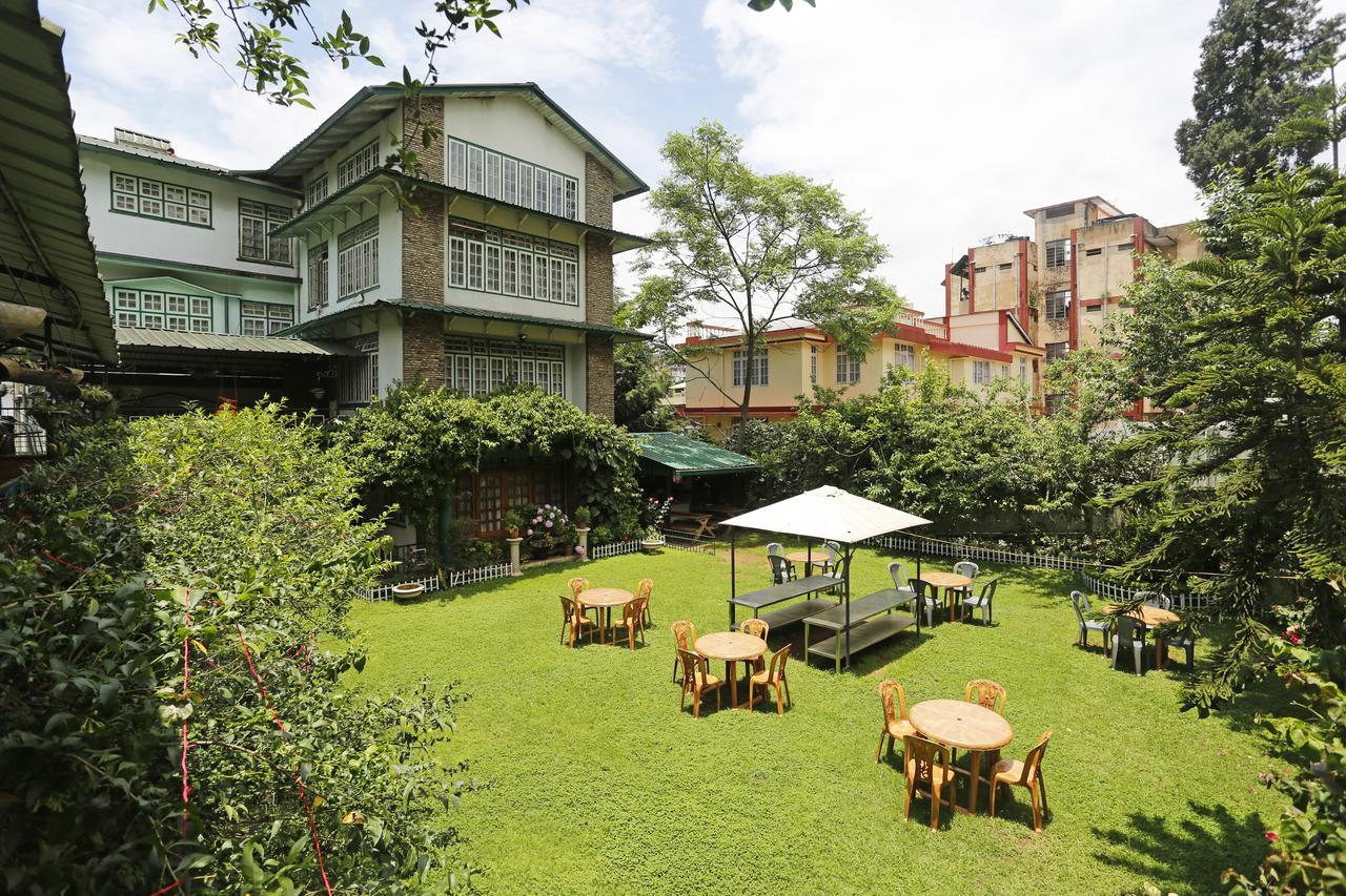 Oyo 2402 Hotel Highwinds Shillong Exterior foto